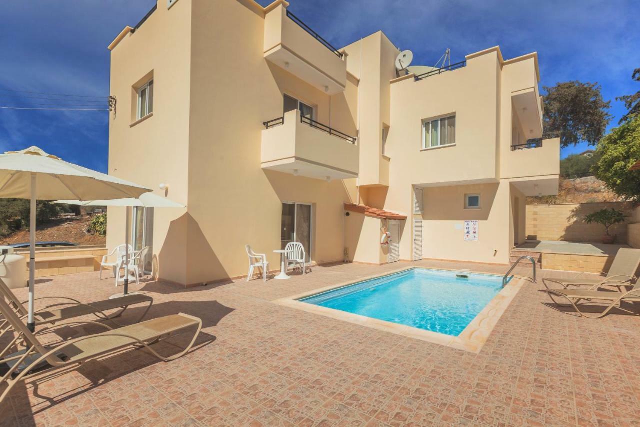 Thekla Court Apartment Polis ภายนอก รูปภาพ